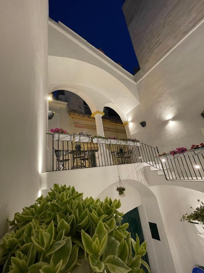 Donna Grazia Relais Hotel กัลลีโปลี ภายนอก รูปภาพ
