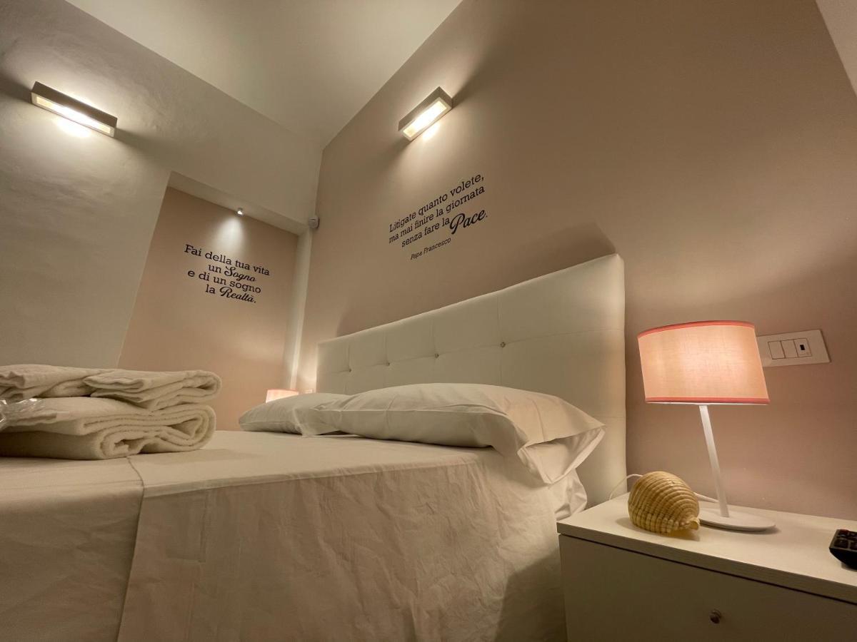 Donna Grazia Relais Hotel กัลลีโปลี ภายนอก รูปภาพ