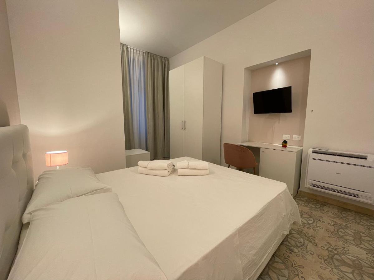 Donna Grazia Relais Hotel กัลลีโปลี ภายนอก รูปภาพ