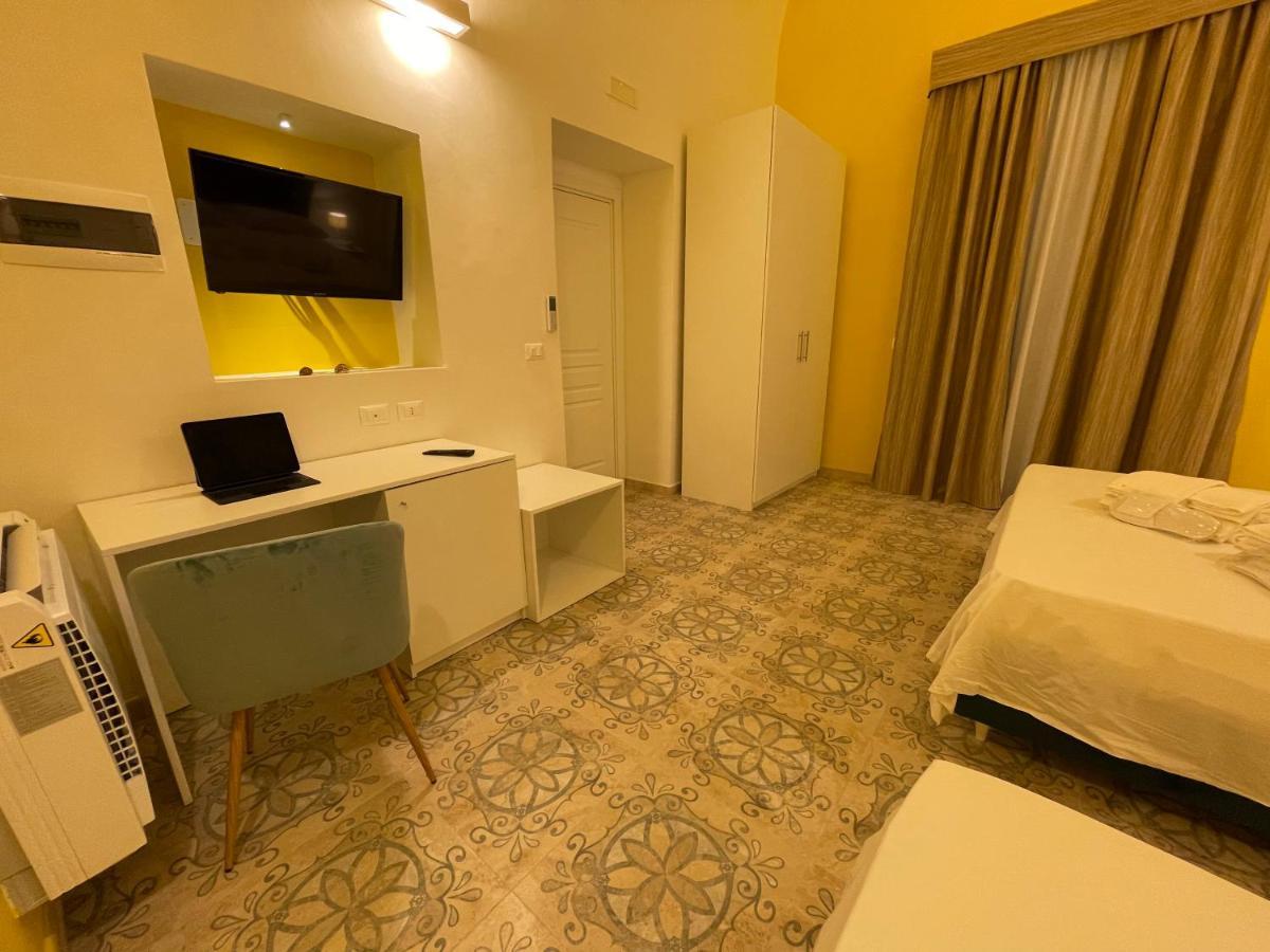 Donna Grazia Relais Hotel กัลลีโปลี ภายนอก รูปภาพ